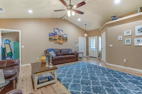628 Valleybrook Dr, Redding, CA 96003 photo 9