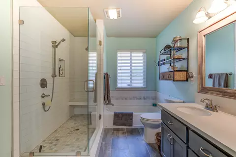 628 Valleybrook Dr, Redding, CA 96003 photo 23