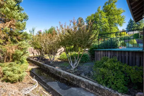 3660 Mt Ashland Ave, Redding, CA 96001 photo 28