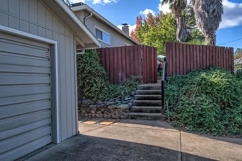 705 Cascade Ct, Redding, CA 96001 photo 41