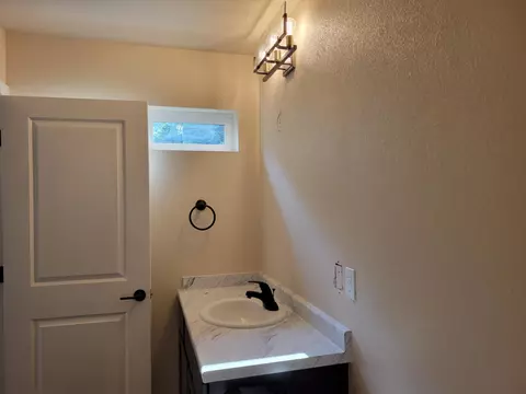 505 Smile Pl, Redding, CA 96001 photo 13