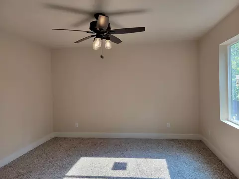 505 Smile Pl, Redding, CA 96001 photo 14
