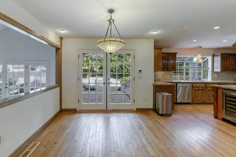877 Sunriver Ln, Redding, CA 96001 photo 19
