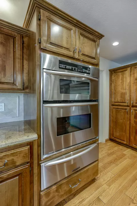 877 Sunriver Ln, Redding, CA 96001 photo 15
