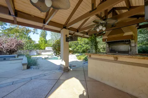 877 Sunriver Ln, Redding, CA 96001 photo 47