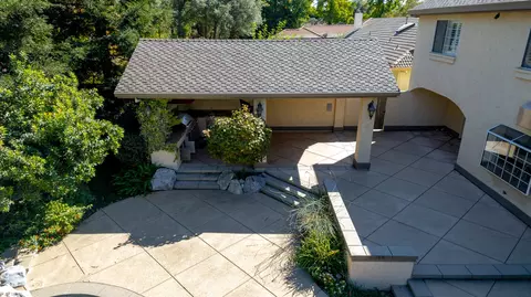 877 Sunriver Ln, Redding, CA 96001 photo 7