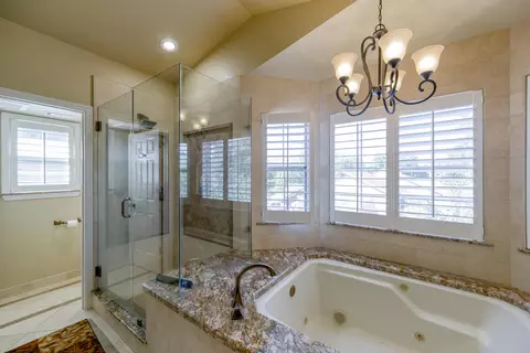 877 Sunriver Ln, Redding, CA 96001 photo 37