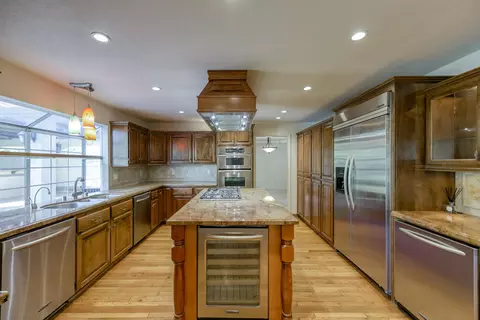 877 Sunriver Ln, Redding, CA 96001 photo 10