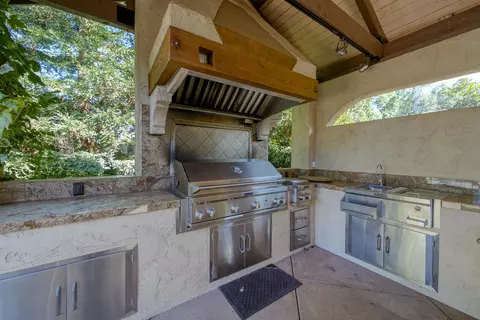 877 Sunriver Ln, Redding, CA 96001 photo 49