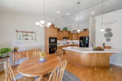 2531 Warm Spring Ln, Redding, CA 96003 photo 14