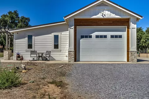 3350 Henderson Rd, Redding, CA 96002 photo 2