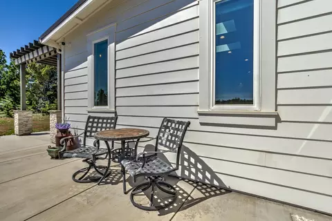 3350 Henderson Rd, Redding, CA 96002 photo 6