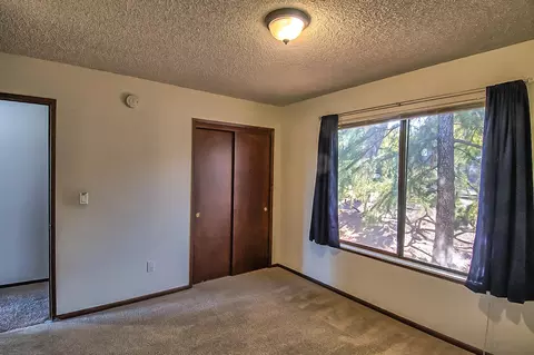 2215 Oak Ridge Dr, Redding, CA 96001 photo 14