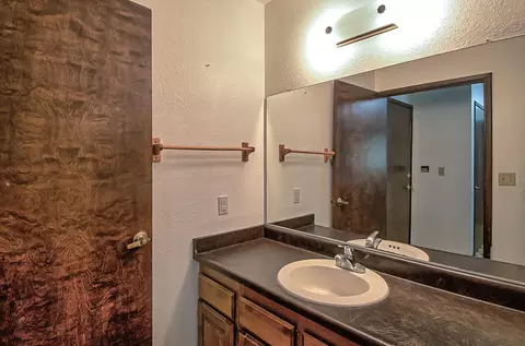 2215 Oak Ridge Dr, Redding, CA 96001 photo 7