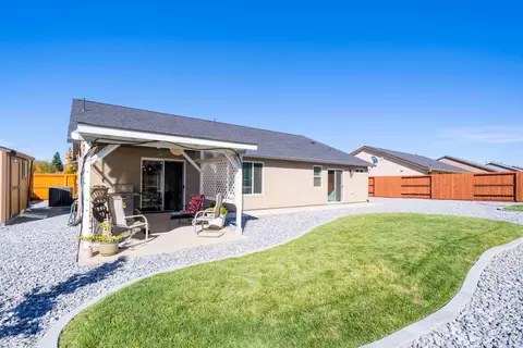 16937 Cape Cod Dr, Redding, CA 96003 photo 20