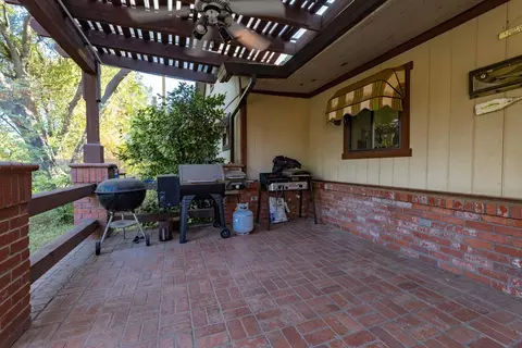 1162 Arizona St, Redding, CA 96002 photo 18