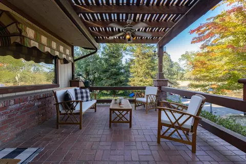 1162 Arizona St, Redding, CA 96002 photo 5