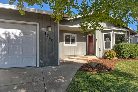 1726 Almaden Dr, Redding, CA 96001 photo 3