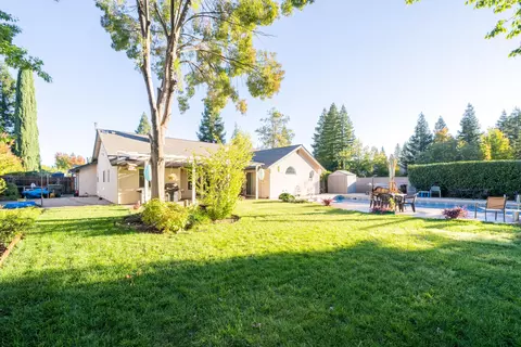 2499 Castlewood Dr, Redding, CA 96002 photo 31