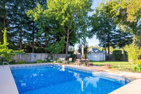 2499 Castlewood Dr, Redding, CA 96002 photo 28