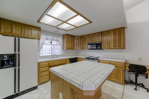 365 Vintage Path, Redding, CA 96003 photo 26