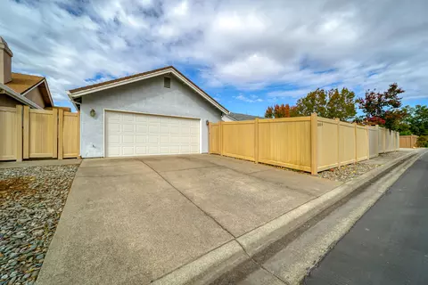 365 Vintage Path, Redding, CA 96003 photo 32
