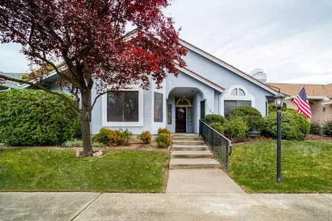 365 Vintage Path, Redding, CA 96003 photo 1