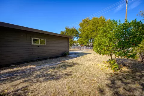 810 Gold St, Redding, CA 96001 photo 68