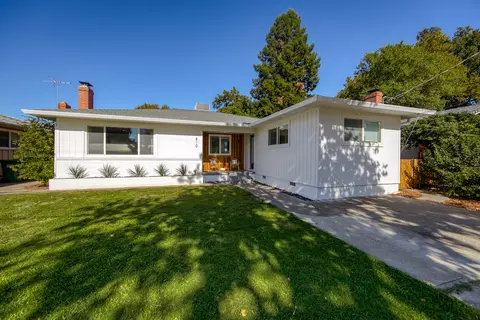 810 Gold St, Redding, CA 96001 photo 1