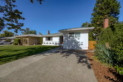 810 Gold St, Redding, CA 96001 photo 78