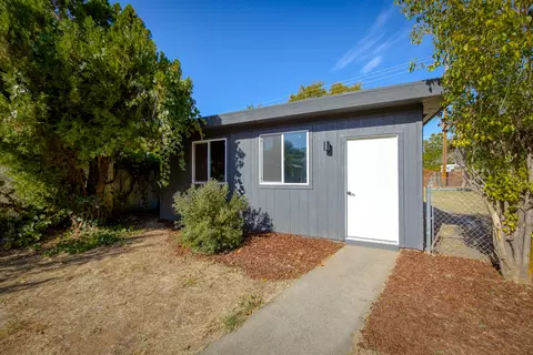 810 Gold St, Redding, CA 96001 photo 16