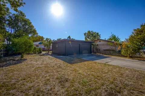 810 Gold St, Redding, CA 96001 photo 70