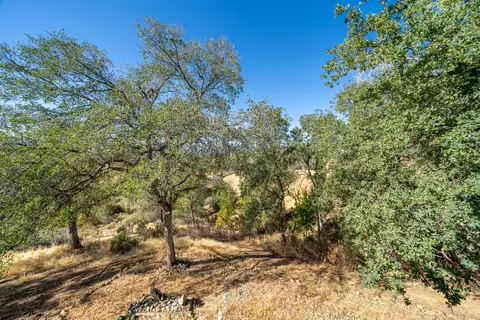 583 Suncreek Trl, Redding, CA 96003 photo 28