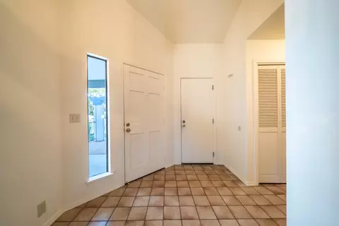 583 Suncreek Trl, Redding, CA 96003 photo 5
