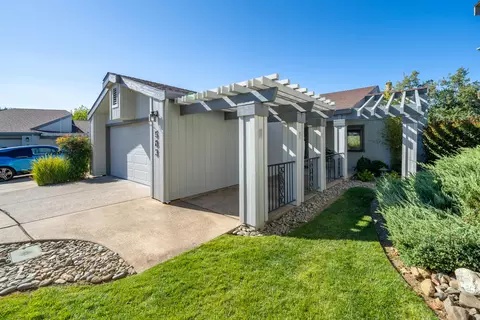 583 Suncreek Trl, Redding, CA 96003 photo 2