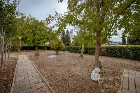 7124 Hermosa Way, Redding, CA 96002 photo 6