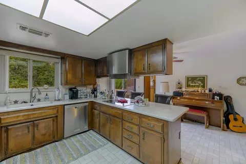 7124 Hermosa Way, Redding, CA 96002 photo 19