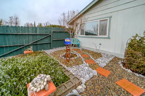 835 Collyer Dr, Redding, CA 96003 photo 46