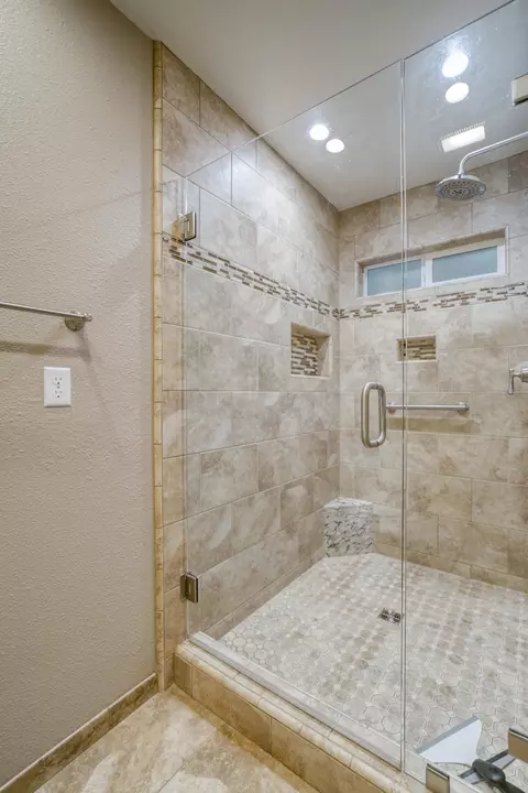 835 Collyer Dr, Redding, CA 96003 photo 32