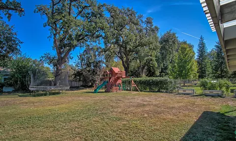 3305 Nicolet Ln, Redding, CA 96001 photo 22