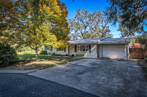 3305 Nicolet Ln, Redding, CA 96001 photo 2