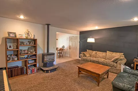 3305 Nicolet Ln, Redding, CA 96001 photo 5