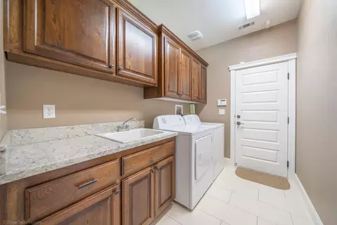 668 Mill Valley Pkwy, Redding, CA 96003 photo 35