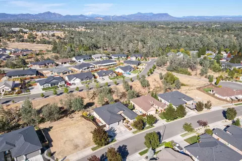 668 Mill Valley Pkwy, Redding, CA 96003 photo 49