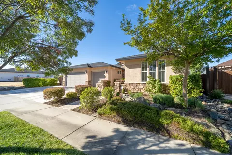 668 Mill Valley Pkwy, Redding, CA 96003 photo 3