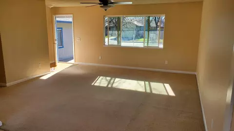 2565 Holly St, Anderson, CA 96007 photo 2