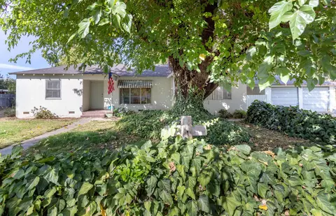3140 Sunny Ln, Redding, CA 96001 photo 1