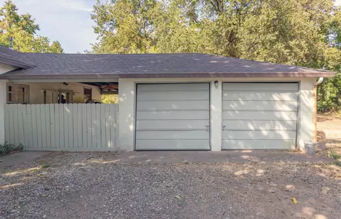 3140 Sunny Ln, Redding, CA 96001 photo 4
