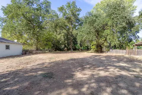 3140 Sunny Ln, Redding, CA 96001 photo 5