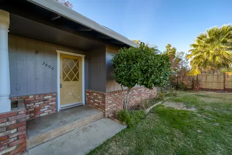 3800 Bechelli Ln, Redding, CA 96002 photo 2